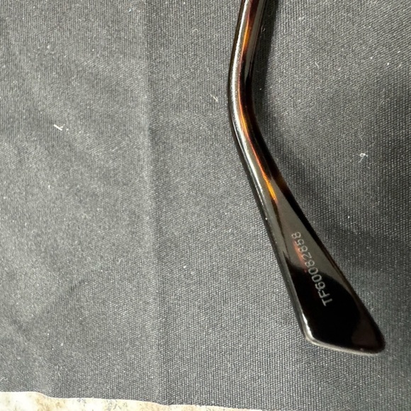 Authentic Celine Triomphe Metal 01 Sunglasses in Metal, Color Gold/Green - Picture 5 of 6